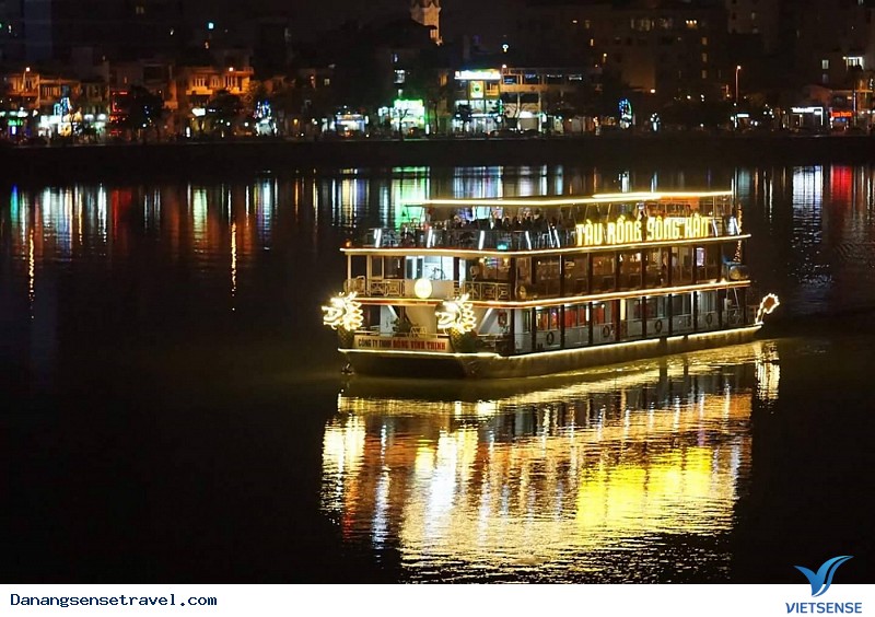 Du thuyền trên Sông Hàn Du thuyền trên Sông Hàn