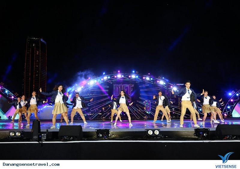 Lễ hội pháo hoa quốc tế Đà Nẵng 2019 chủ đề “Những dòng sông kể chuyện” - Ảnh 2 Lễ hội pháo hoa quốc tế Đà Nẵng 2019 chủ đề “Những dòng sông kể chuyện” - Ảnh 2