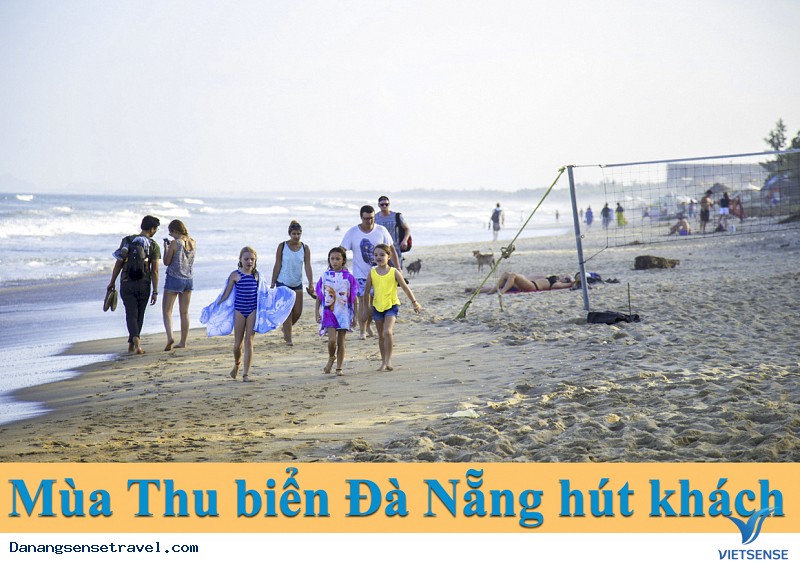 Mùa thu biển Đà Nẵng hút khách - Ảnh 2