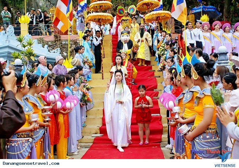 “Tắm mình trong phật pháp” với Lễ hội Quán Thế Âm Đà Nẵng 2019 – Ngũ Hành Sơn - Ảnh 2 “Tắm mình trong phật pháp” với Lễ hội Quán Thế Âm Đà Nẵng 2019 – Ngũ Hành Sơn - Ảnh 2