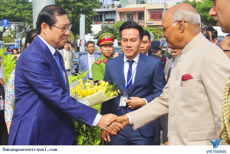 Tổng thống Ấn Độ thăm quan bảo tàng Chăm Đà Nẵng - Ảnh 1 Tổng thống Ấn Độ thăm quan bảo tàng Chăm Đà Nẵng - Ảnh 1