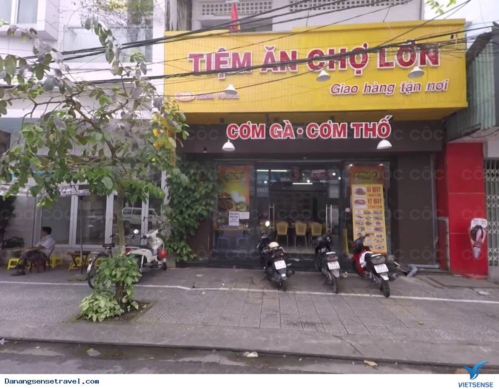 Cơm thố gà ở tiệm ăn Chợ Lớn Cơm thố gà ở tiệm ăn Chợ Lớn