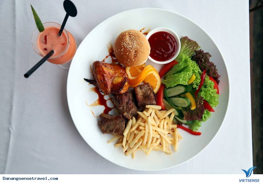 Bà Nà Hills ưu đãi cho khách thăm quan trong khung giờ vàng - Ảnh 2 Bà Nà Hills ưu đãi cho khách thăm quan trong khung giờ vàng - Ảnh 2