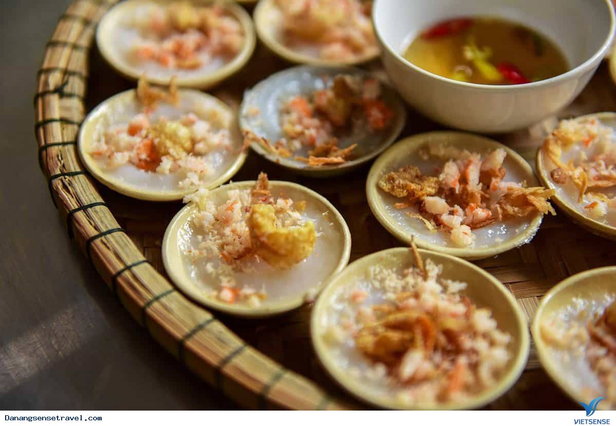 Bánh bèo, bánh ít, nem chua... Bánh bèo, bánh ít, nem chua...