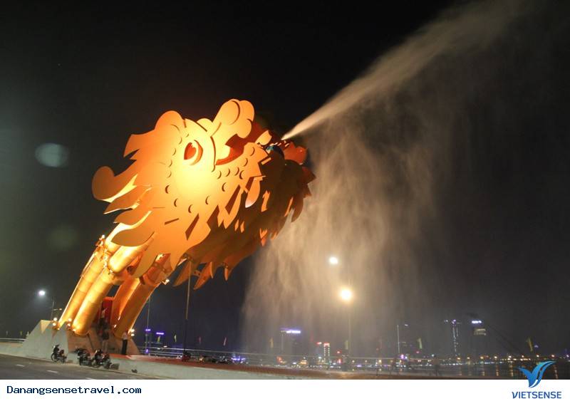 Ngắm cầu Cầu Rồng phun lửa & phun nước Ngắm cầu Cầu Rồng phun lửa & phun nước