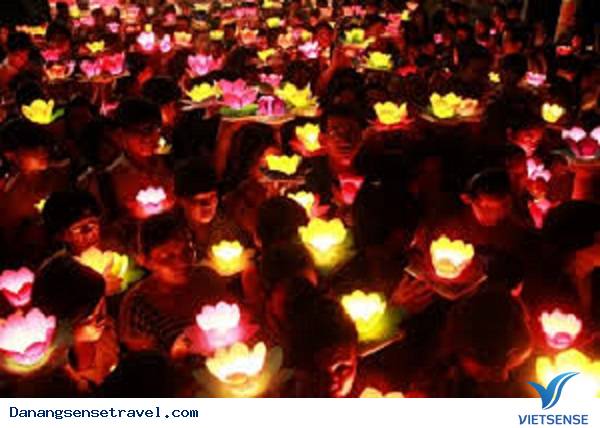 Những nét lãng mạn ở Hội An - Ảnh 1 Những nét lãng mạn ở Hội An - Ảnh 1