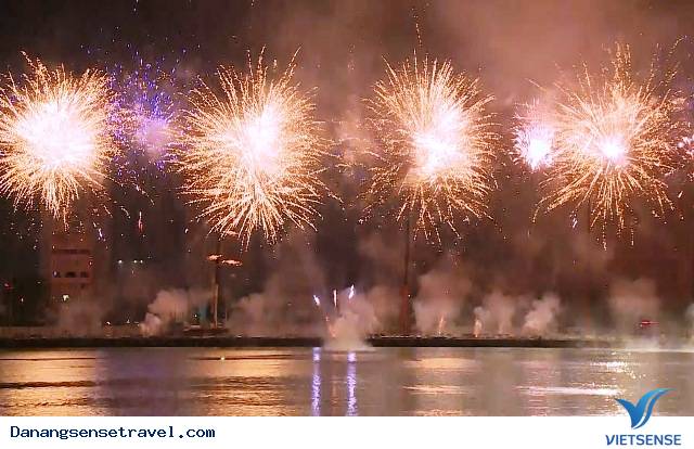 Chân dung cuộc chung kết pháo hoa DIFF - Ảnh 4 Chân dung cuộc chung kết pháo hoa DIFF - Ảnh 4