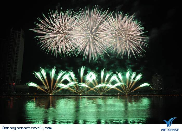 Đà Nẵng Bắt Đầu Bán Vé Xem Pháo Hoa Quốc Tế Từ Ngày 1/4/2015 - Ảnh 1 Đà Nẵng Bắt Đầu Bán Vé Xem Pháo Hoa Quốc Tế Từ Ngày 1/4/2015 - Ảnh 1