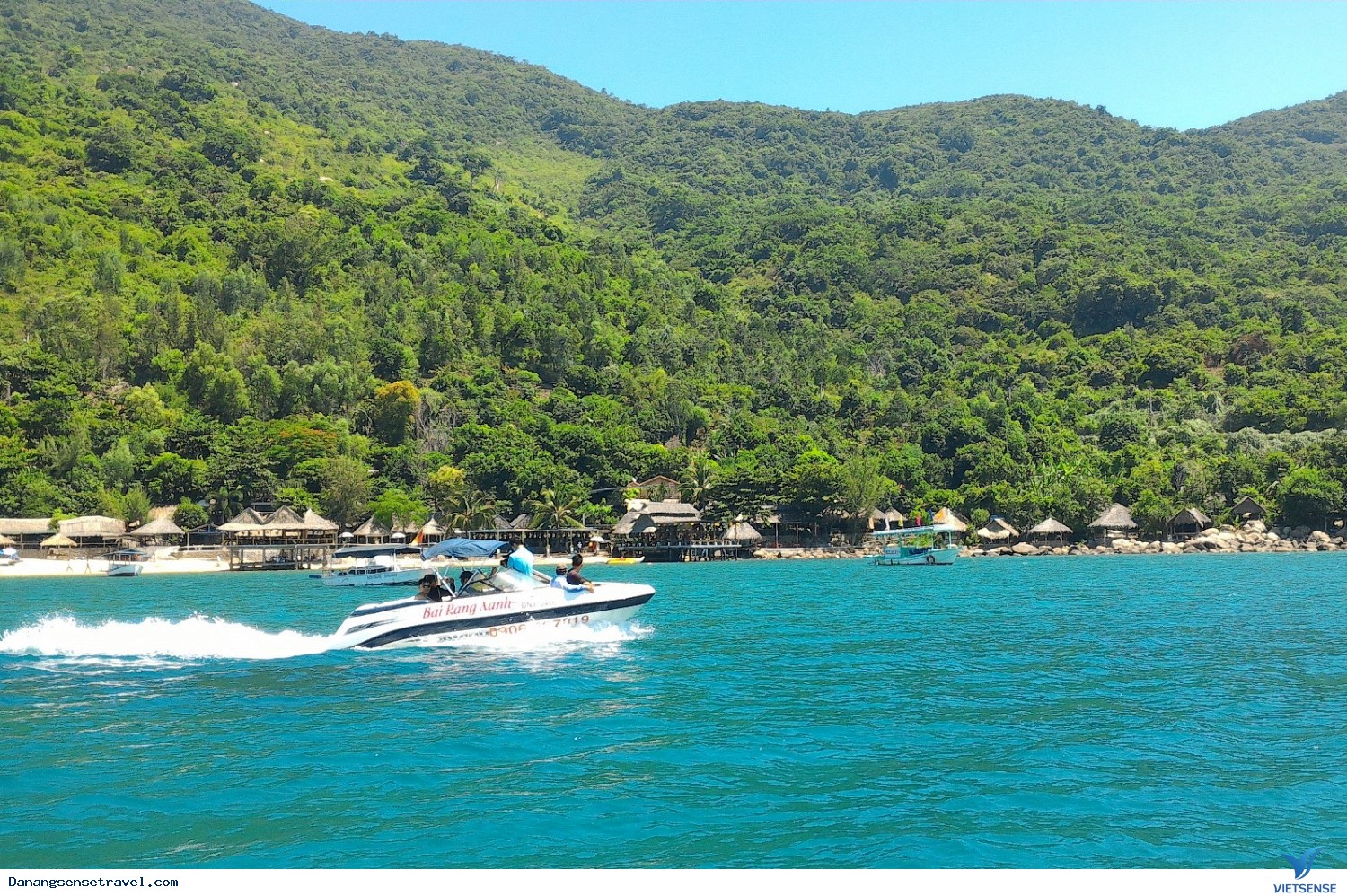 Đà Nẵng cảnh báo khách nước ngoài quay flycam tại Sơn Trà - Ảnh 3 Đà Nẵng cảnh báo khách nước ngoài quay flycam tại Sơn Trà - Ảnh 3