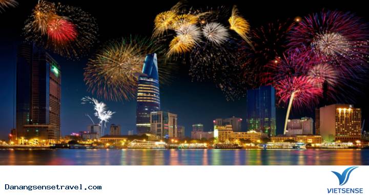 Đà Nẵng chuẩn bị sân khấu cho lễ hội pháo hoa - Ảnh 1