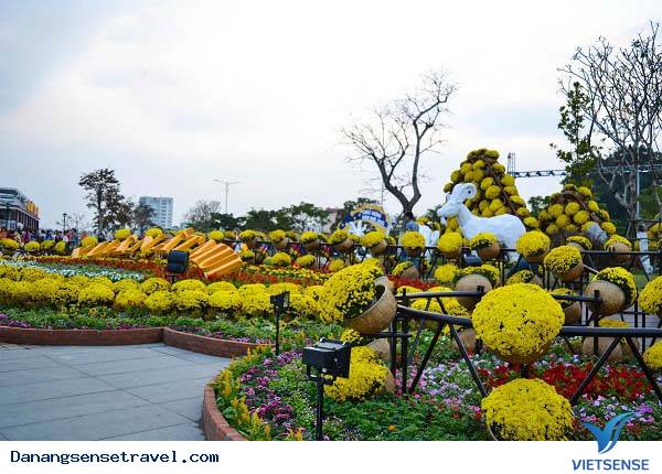 Đà Nẵng Khai Mạc Đường Hoa Xuân đón Tết - Ảnh 1 Đà Nẵng Khai Mạc Đường Hoa Xuân đón Tết - Ảnh 1