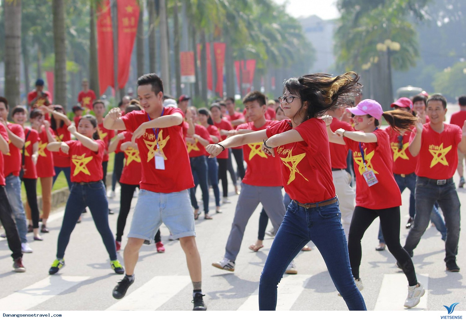 Đà Nẵng khai mạc Mùa thăm quan, nghỉ dưỡng biển - Ảnh 2 Đà Nẵng khai mạc Mùa thăm quan, nghỉ dưỡng biển - Ảnh 2