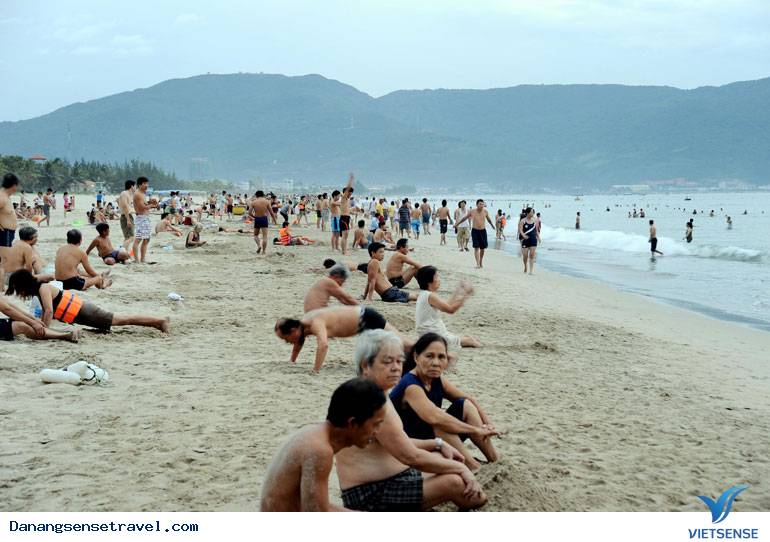 Đà Nẵng khẳng định nước biển không bị nhiễm độc - Ảnh 1