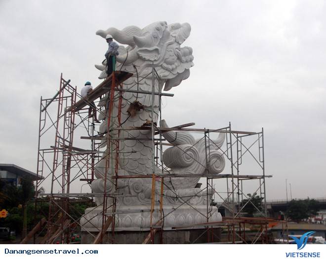 Đà Nẵng Lắp Đặt Biểu Tượng Cá Chép Hóa Rồng Tại Bến Du Thuyền - Ảnh 2 Đà Nẵng Lắp Đặt Biểu Tượng Cá Chép Hóa Rồng Tại Bến Du Thuyền - Ảnh 2