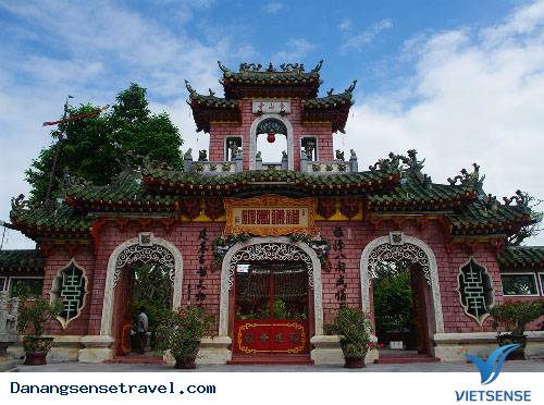 Những ngôi nhà, đền chùa sắc màu sặc sỡ - Ảnh 2 Những ngôi nhà, đền chùa sắc màu sặc sỡ - Ảnh 2