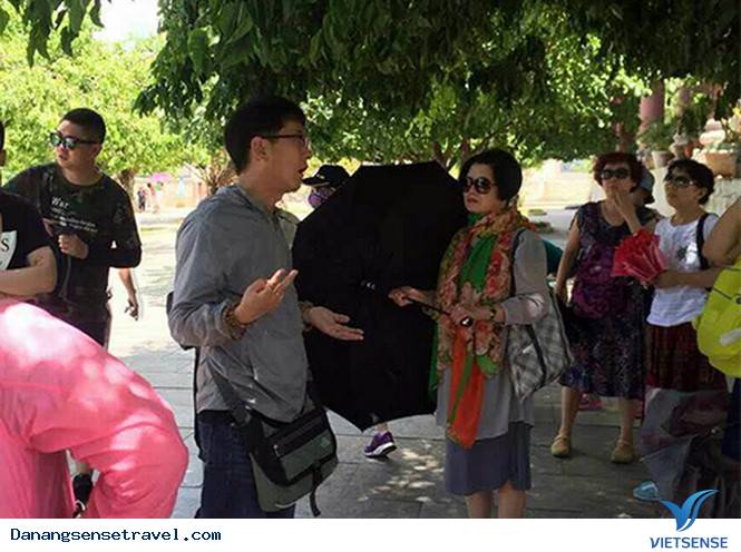 Đà Nẵng xử lý hướng dẫn viên Trung Quốc hành trình trái phép - Ảnh 1 Đà Nẵng xử lý hướng dẫn viên Trung Quốc hành trình trái phép - Ảnh 1