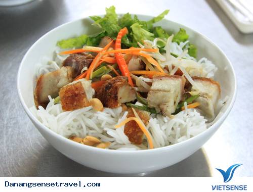 Đậm Đà Bún Mắm Nêm Thịt Heo Quay - Ảnh 1 Đậm Đà Bún Mắm Nêm Thịt Heo Quay - Ảnh 1