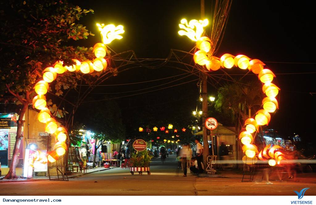 Đèn Năng lượng mặt trời ở Phố cổ Hội An - Ảnh 1 Đèn Năng lượng mặt trời ở Phố cổ Hội An - Ảnh 1