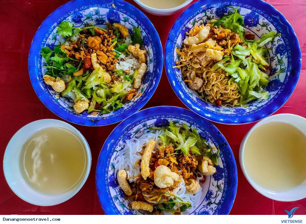 “Đi mòn gót” thưởng thức ẩm thực xứ Huế với 500.000 đồng - Ảnh 3 “Đi mòn gót” thưởng thức ẩm thực xứ Huế với 500.000 đồng - Ảnh 3