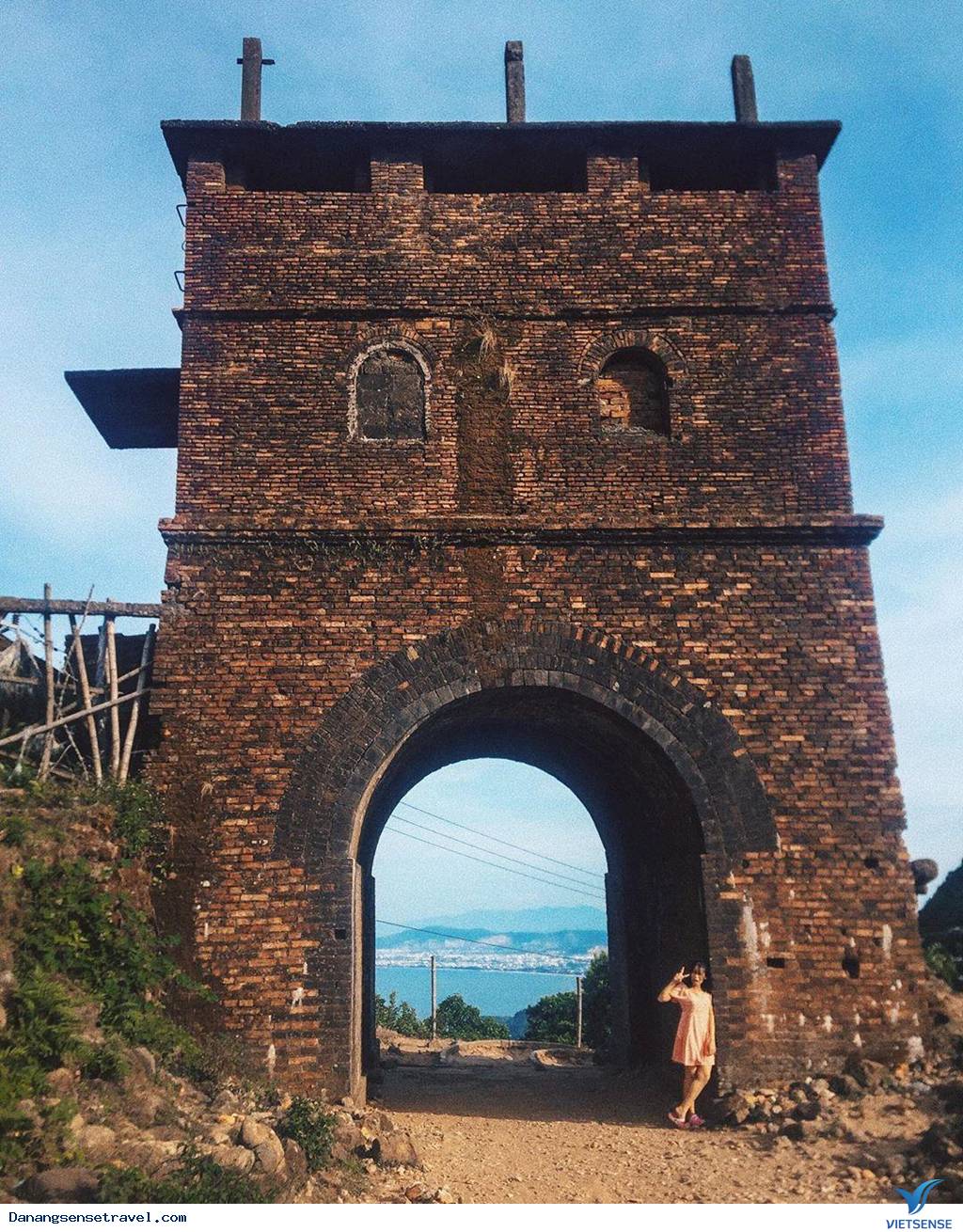 Điểm check-in dưới chân đèo Hải Vân gây sốt giới trẻ - Ảnh 4 Điểm check-in dưới chân đèo Hải Vân gây sốt giới trẻ - Ảnh 4