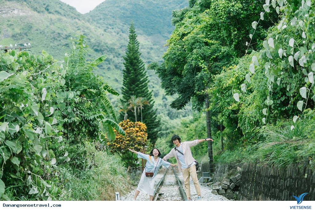 Điểm check-in dưới chân đèo Hải Vân gây sốt giới trẻ - Ảnh 3 Điểm check-in dưới chân đèo Hải Vân gây sốt giới trẻ - Ảnh 3