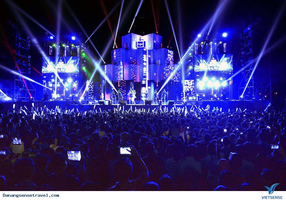 Đón giáng sinh và tết dương lịch hấp dẫn tại Đà Nẵng - Ảnh 4 Đón giáng sinh và tết dương lịch hấp dẫn tại Đà Nẵng - Ảnh 4