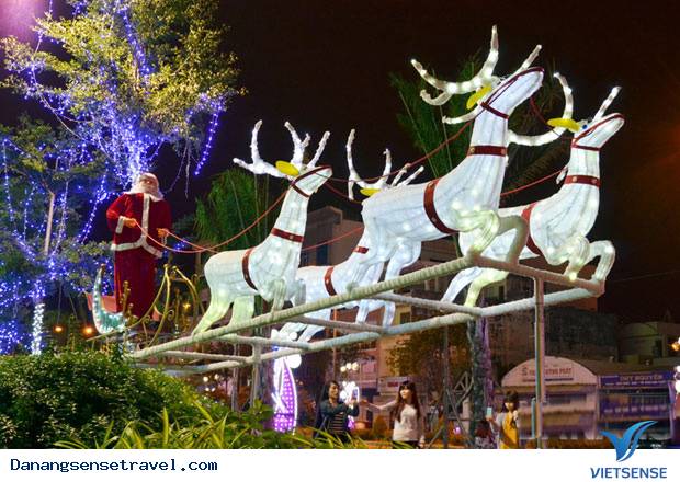Đón giáng sinh và tết dương lịch hấp dẫn tại Đà Nẵng - Ảnh 5 Đón giáng sinh và tết dương lịch hấp dẫn tại Đà Nẵng - Ảnh 5
