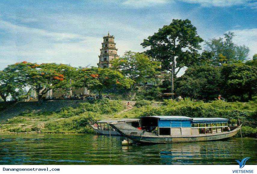 Dòng sông Hương thơ mộng Xứ Huế - Ảnh 4 Dòng sông Hương thơ mộng Xứ Huế - Ảnh 4