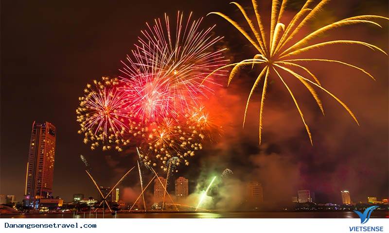 khách thăm quan đến Đà Nẵng tăng cao trong dịp DIFF - Ảnh 1 khách thăm quan đến Đà Nẵng tăng cao trong dịp DIFF - Ảnh 1