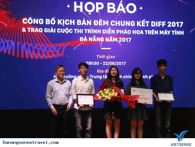 khách thăm quan đến Đà Nẵng tăng cao trong dịp DIFF - Ảnh 6 khách thăm quan đến Đà Nẵng tăng cao trong dịp DIFF - Ảnh 6