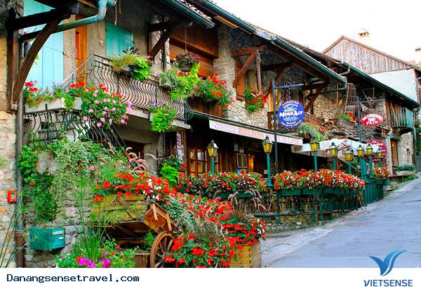 hành trình Đà Nẵng khám phá những ngôi làng cổ - Ảnh 1 hành trình Đà Nẵng khám phá những ngôi làng cổ - Ảnh 1