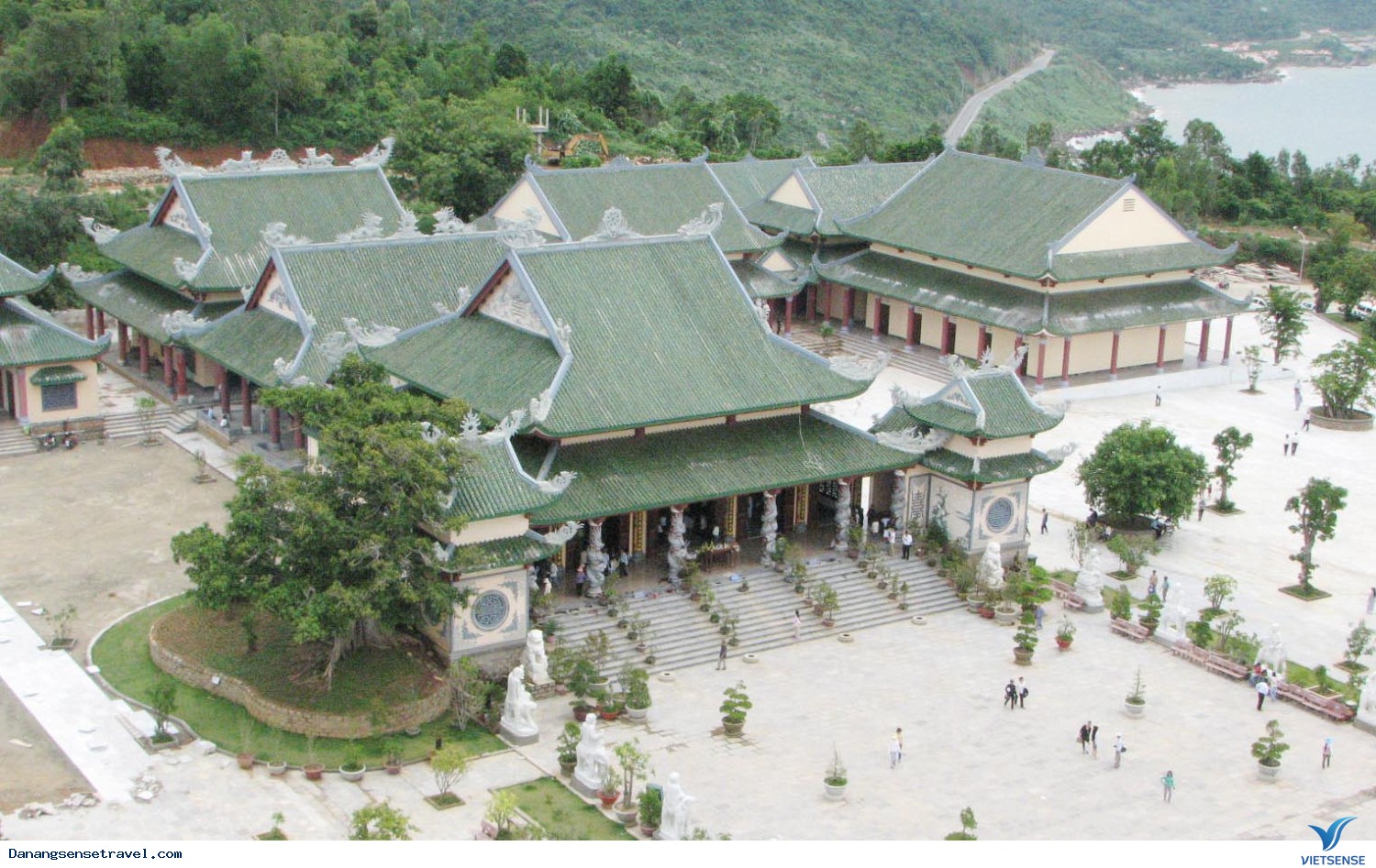 hành trình Đà Nẵng- Tham quan cõi Phật giữa chốn trần gian - Ảnh 2