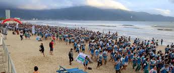 Giải chạy bộ bằng chân trần trên biển Đà Nẵng - Ảnh 4