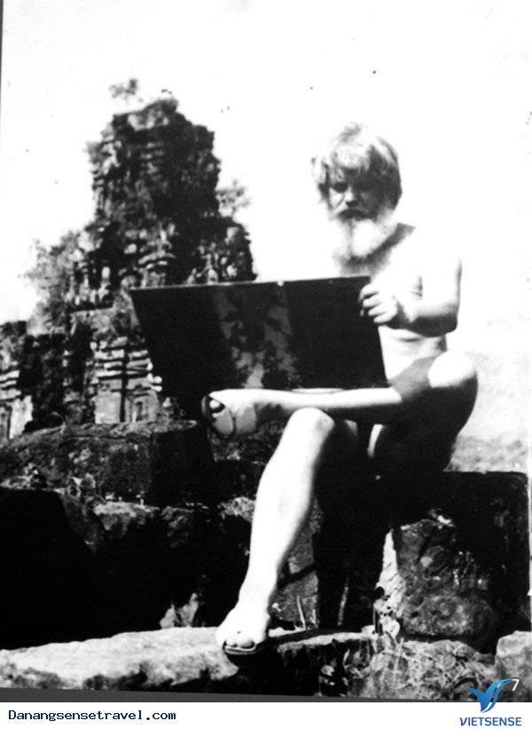 Hiệp sĩ Ba Lan nhà tiên tri của Hội An - Ảnh 2 Hiệp sĩ Ba Lan nhà tiên tri của Hội An - Ảnh 2