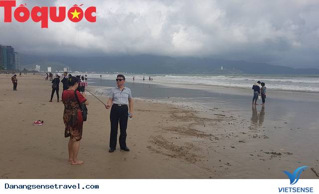 Hình ảnh đẹp – Đà Nẵng dọn dẹp lượng rác khủng trên bờ biển - Ảnh 6 Hình ảnh đẹp – Đà Nẵng dọn dẹp lượng rác khủng trên bờ biển - Ảnh 6