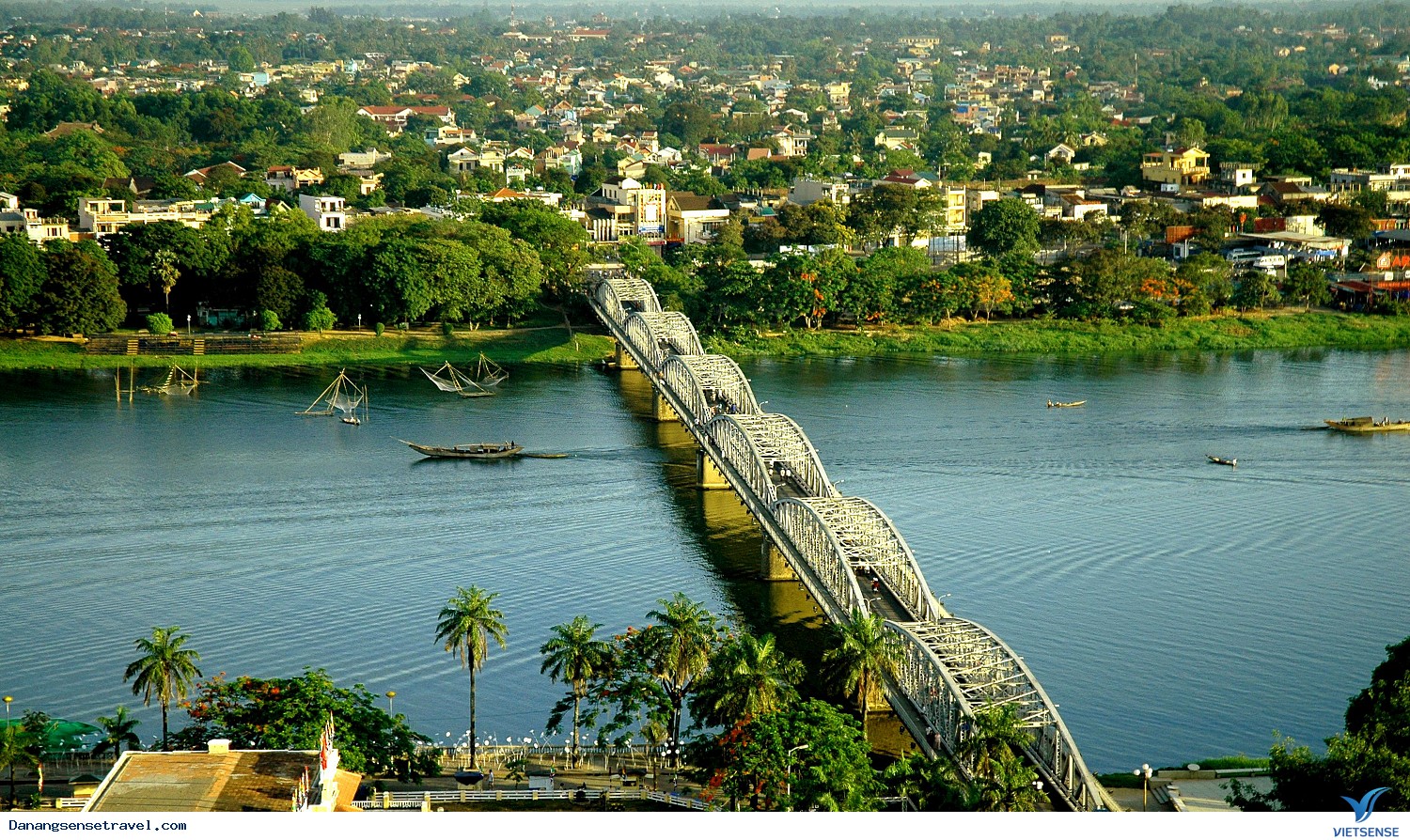 Huế lọt top 5 thành phố
trên toàn thế giới - Ảnh 1 Huế lọt top 5 thành phố
trên toàn thế giới - Ảnh 1