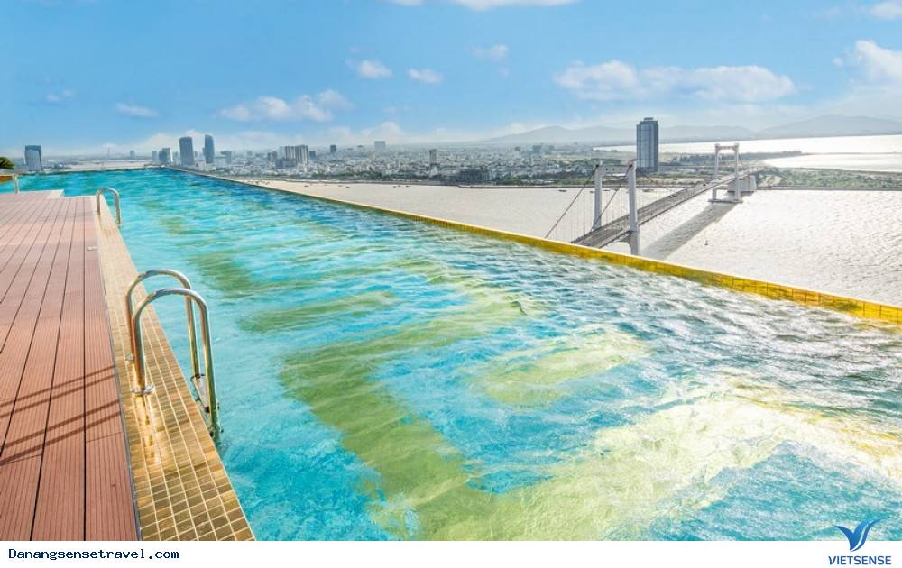 Khách Sạn Dát Vàng 5 sao Golden Bay Đà Nẵng