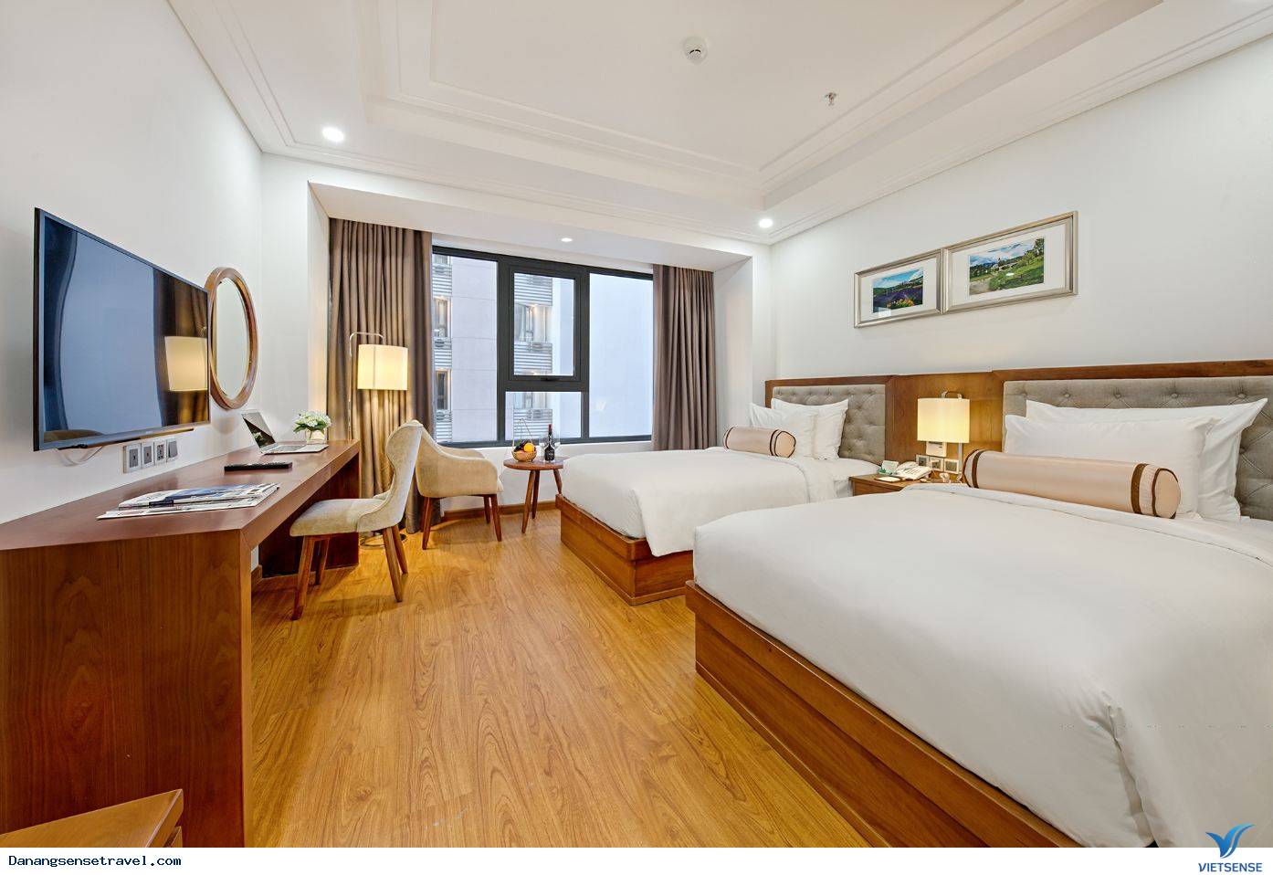 Khách sạn đẳng cấp 4 sao Paris Deli