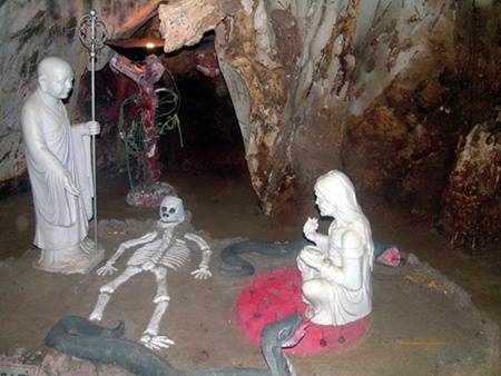 Khám phá Động Âm Phủ Đà Nẵng - Ảnh 4 Khám phá Động Âm Phủ Đà Nẵng - Ảnh 4