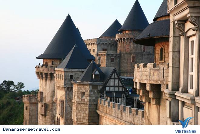 Khám Phá Không Gian Làng Pháp Thơ Mộng Trên Đỉnh Bà Nà - Ảnh 3 Khám Phá Không Gian Làng Pháp Thơ Mộng Trên Đỉnh Bà Nà - Ảnh 3