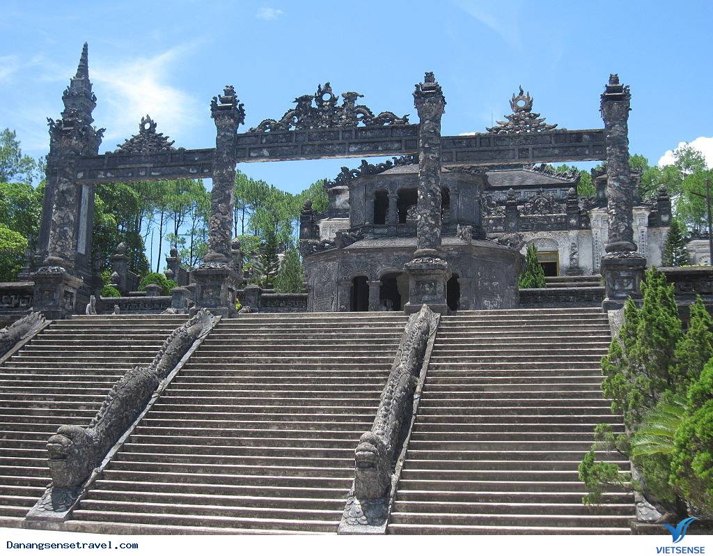 Khám phá những điều thú vị khi đi thăm quan Huế - Ảnh 3 Khám phá những điều thú vị khi đi thăm quan Huế - Ảnh 3