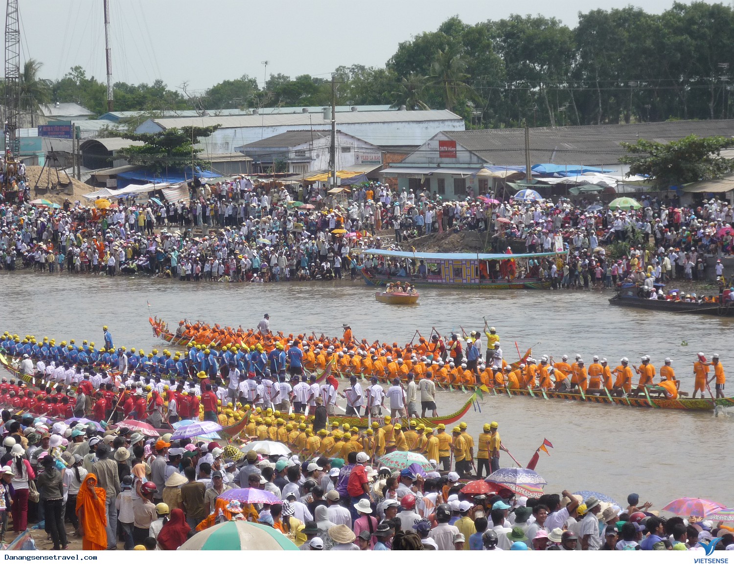 Lễ hội đua thuyền- Đà nẵng