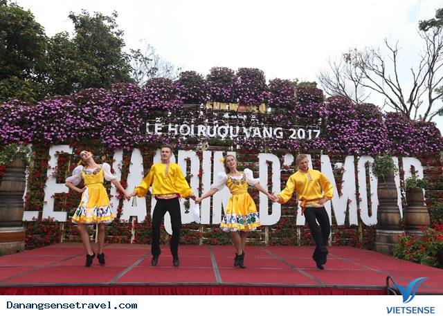 Lễ hội rượu vang chào hè tại Bà Nà Hills hút khách - Ảnh 1