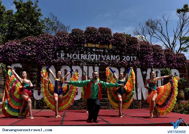 Lễ hội rượu vang chào hè tại Bà Nà Hills hút khách - Ảnh 4