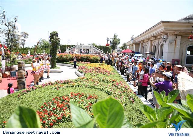 Lễ hội rượu vang tại Bà Nà Hills - Ảnh 1 Lễ hội rượu vang tại Bà Nà Hills - Ảnh 1