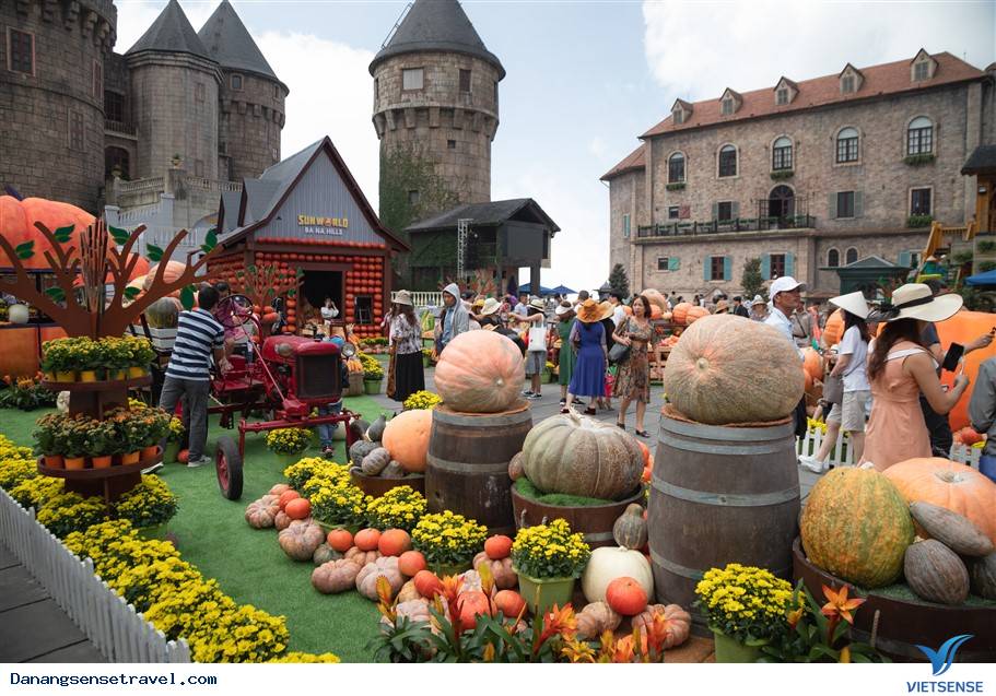 Náo nhiệt đổ về dự lễ hội Halloween trên đỉnh Bà Nà - Ảnh 2 Náo nhiệt đổ về dự lễ hội Halloween trên đỉnh Bà Nà - Ảnh 2