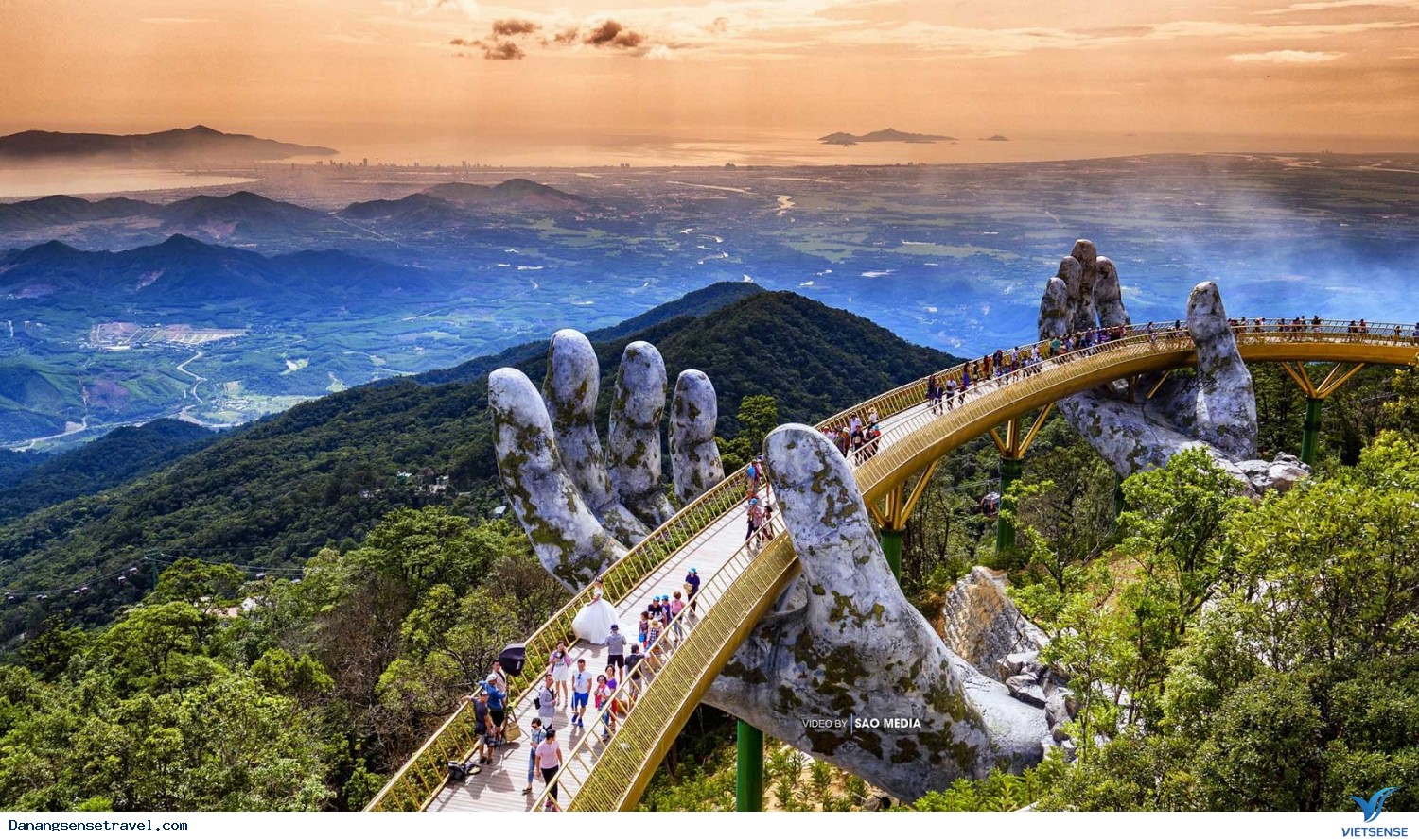 Kiệt tác kiến trúc - Cầu Vàng, Bà Nà Hills Kiệt tác kiến trúc - Cầu Vàng, Bà Nà Hills