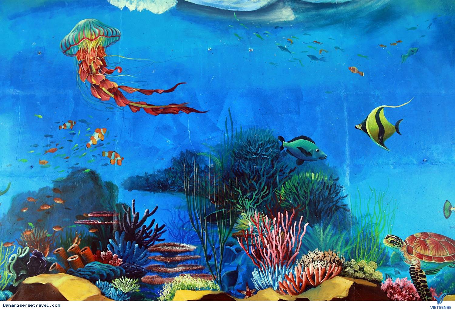 Những bức tranh 3D dưới gầm cầu Rồng Đà Nẵng - Ảnh 1 Những bức tranh 3D dưới gầm cầu Rồng Đà Nẵng - Ảnh 1