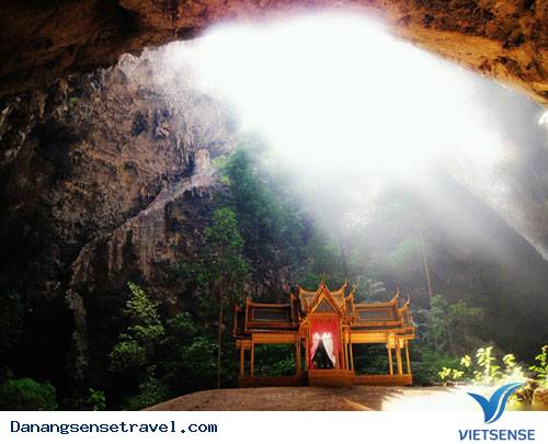Những Đền Thờ Linh Thiêng Trong Hang Động - Ảnh 4 Những Đền Thờ Linh Thiêng Trong Hang Động - Ảnh 4