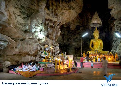 Những Đền Thờ Linh Thiêng Trong Hang Động - Ảnh 10 Những Đền Thờ Linh Thiêng Trong Hang Động - Ảnh 10
